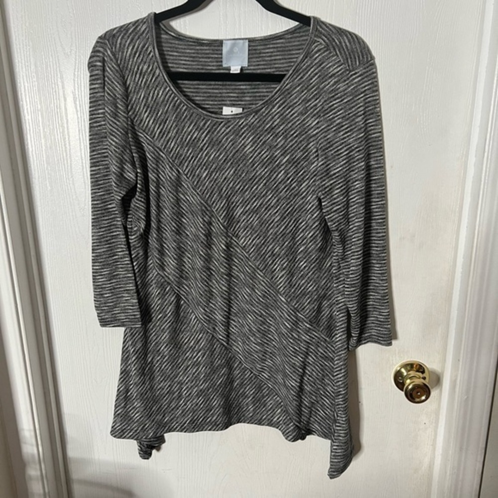 Sunday Gray Sweater Top 3/4 length Sleeves Size Small